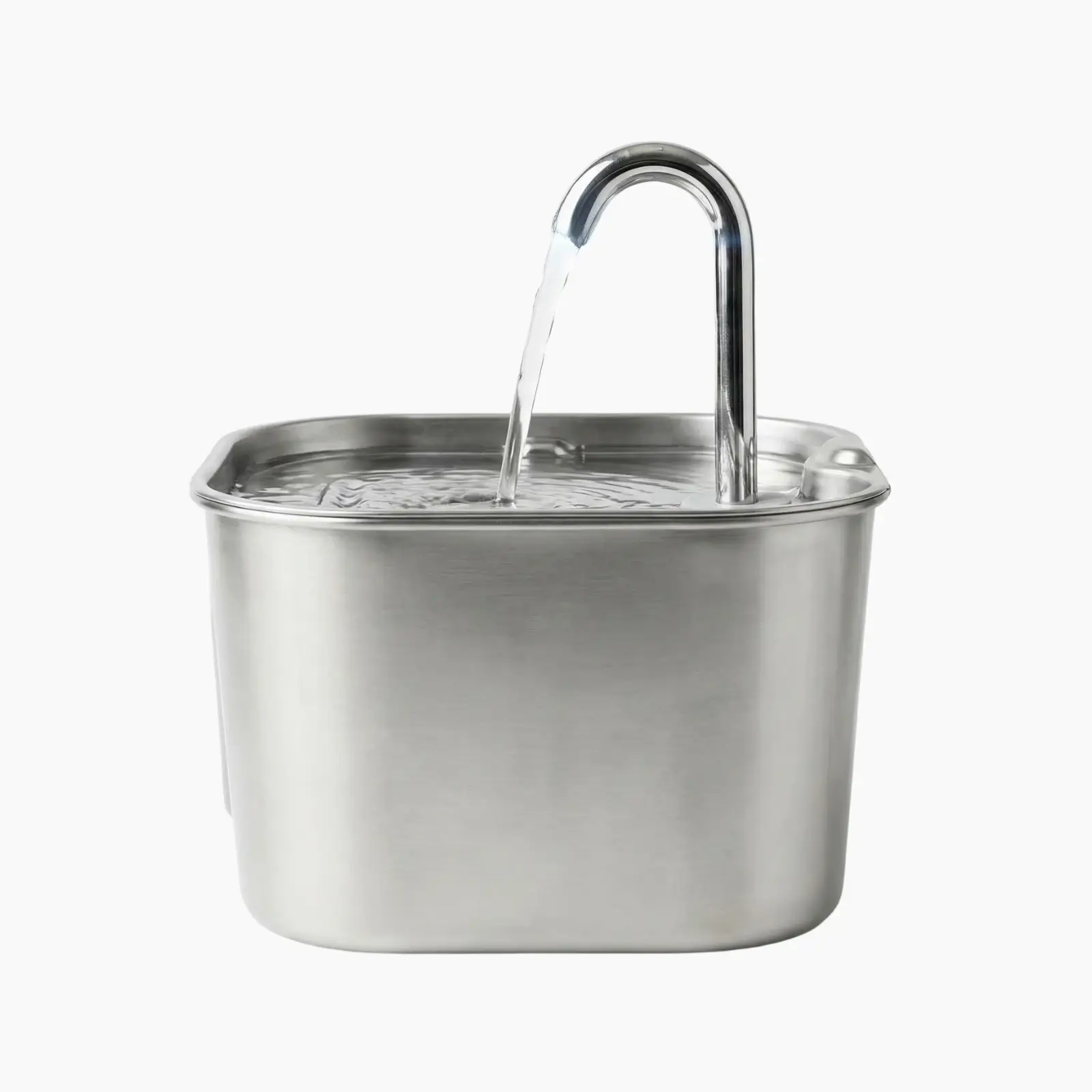 Fontanna PawPeak widok na gładkie wykończenie i profilowaną wylewkę